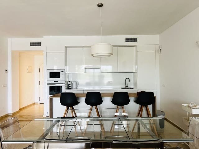 3 sypialnia Apartament na sprzedaż w Marbella z basenem garażem - 1 890 000 € (Ref: 10122640)