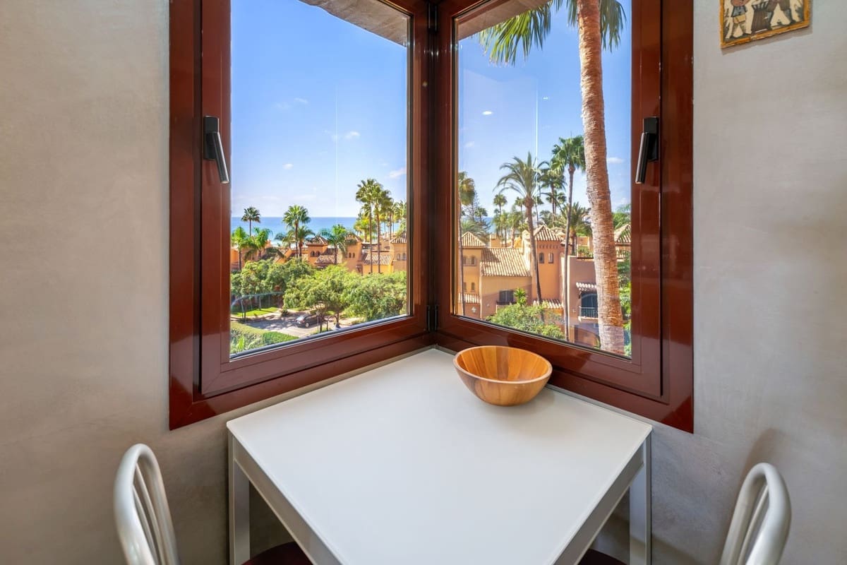 3 sypialnia Apartament na sprzedaż w Estepona z basenem garażem - 2 485 000 € (Ref: 10122648)