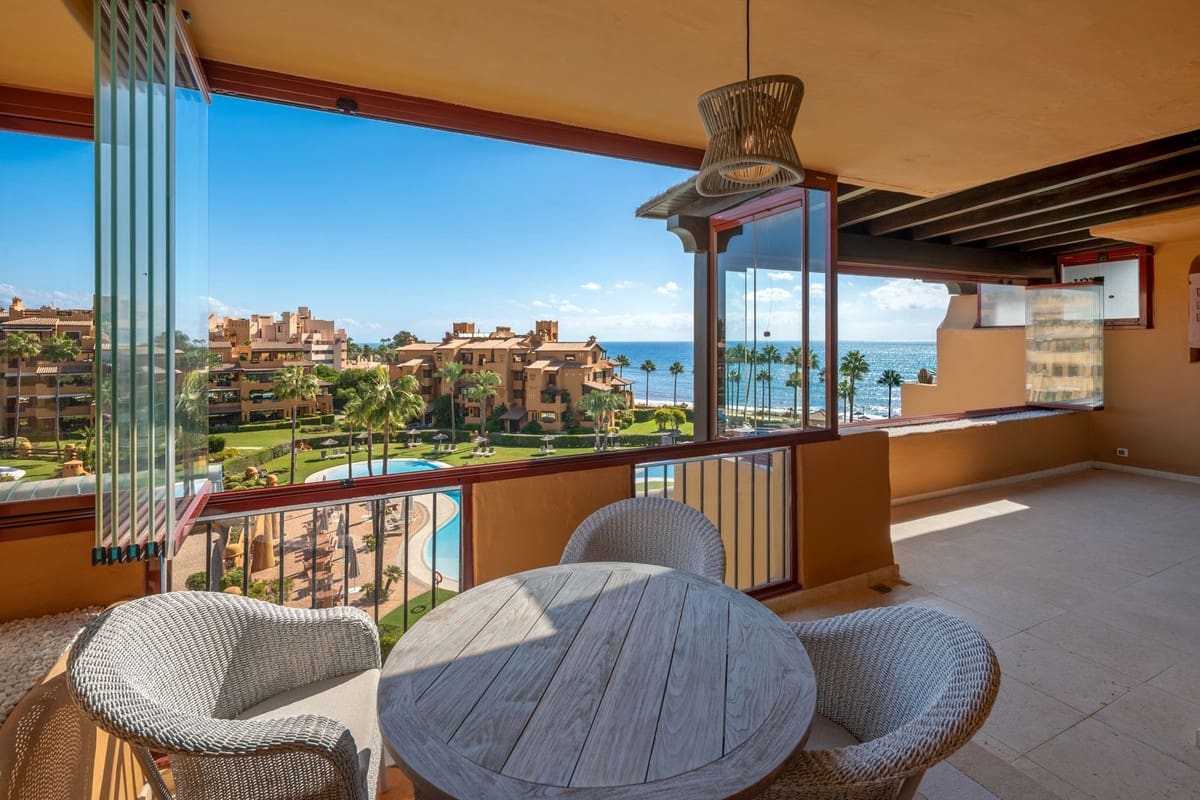 3 soveværelse Lejlighed til salg i Estepona med swimmingpool garage - € 2.485.000 (Ref: 10122648)