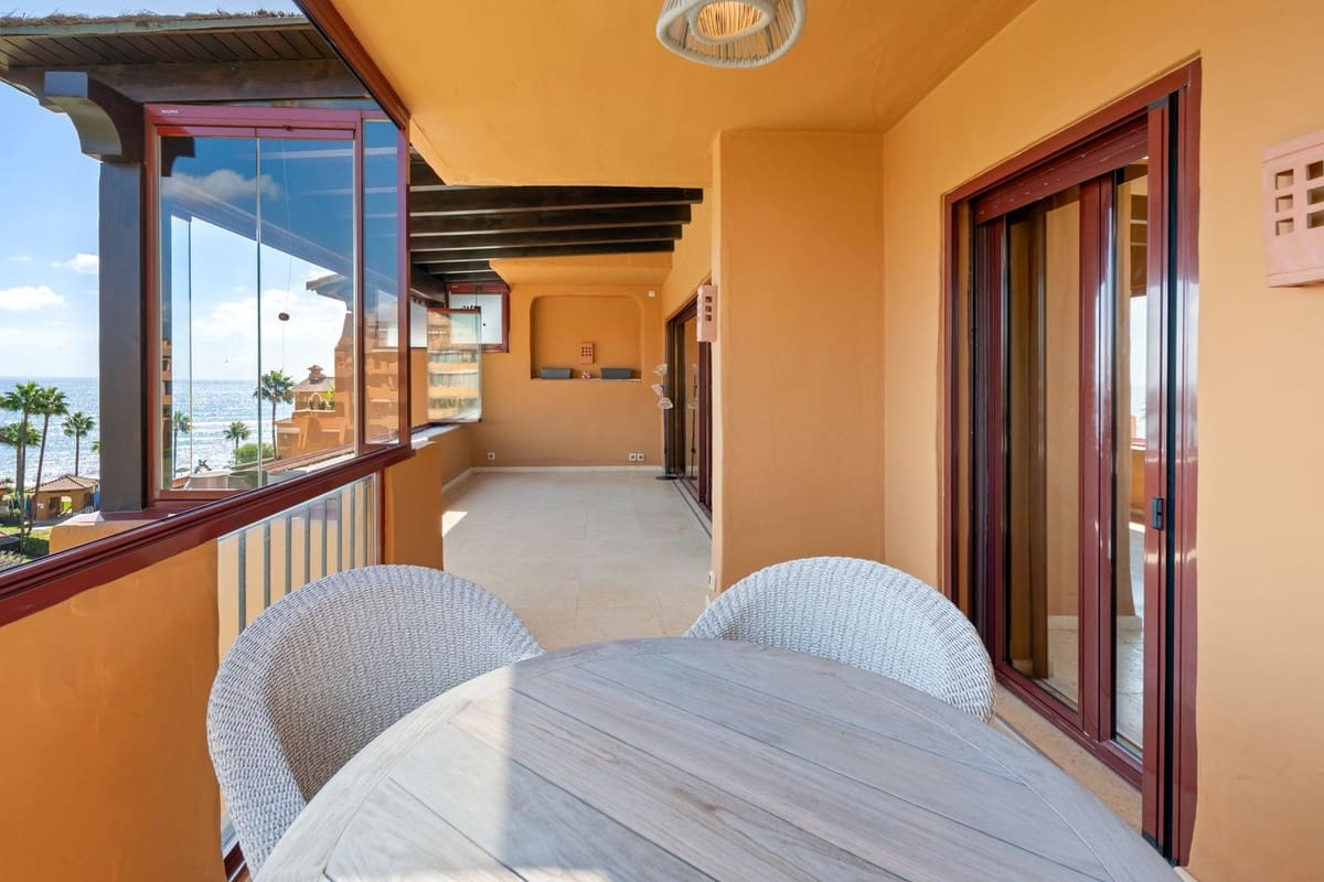 3 soveværelse Lejlighed til salg i Estepona med swimmingpool garage - € 2.485.000 (Ref: 10122648)