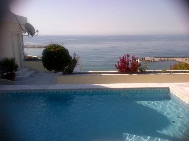 Apartamento de 8 habitaciones en Las Brisas, Marbella en venta con piscina garaje - 24.000.000 € (Ref: 10122657)