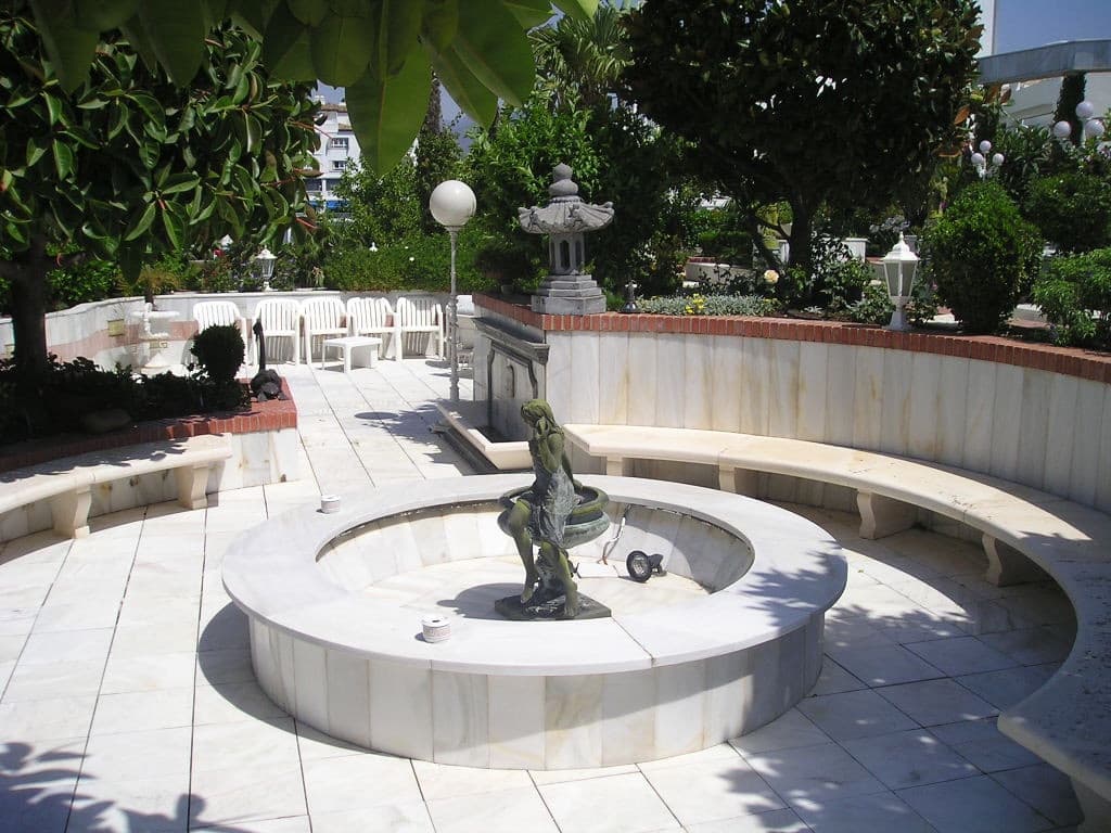 Apartamento de 8 habitaciones en Marbella en venta con piscina garaje - 24.000.000 € (Ref: 10122657)
