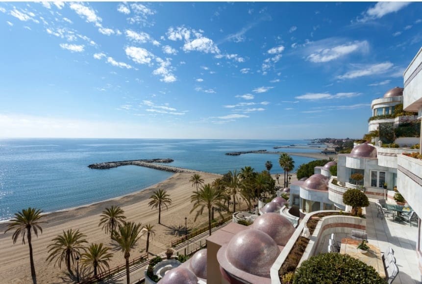 Apartamento de 8 habitaciones en Marbella en venta con piscina garaje - 24.000.000 € (Ref: 10122657)