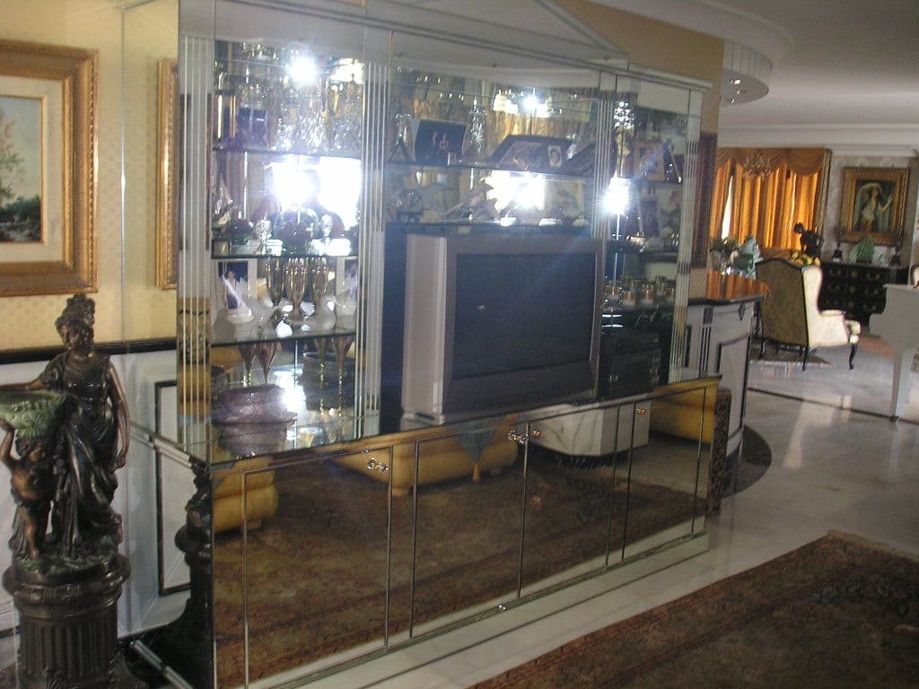 Apartamento de 8 habitaciones en Marbella en venta con piscina garaje - 24.000.000 € (Ref: 10122657)