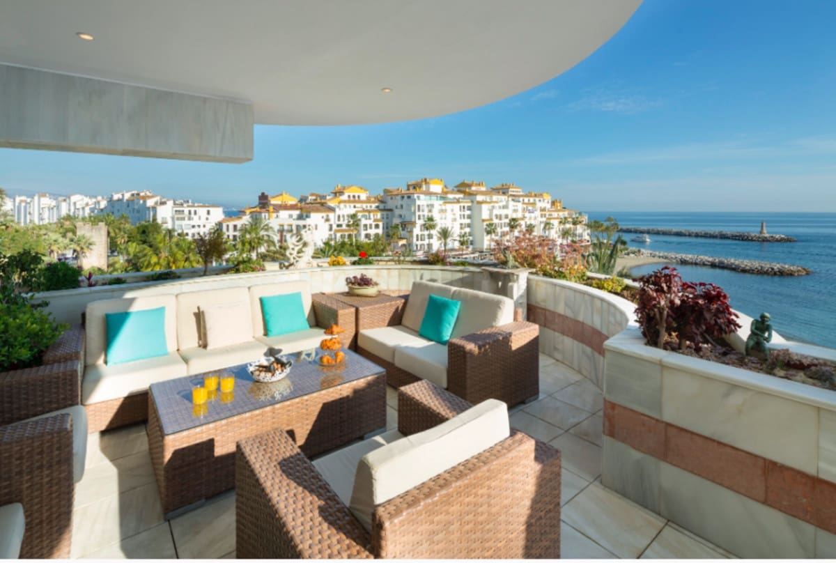 Apartamento de 8 habitaciones en Marbella en venta con piscina garaje - 24.000.000 € (Ref: 10122657)