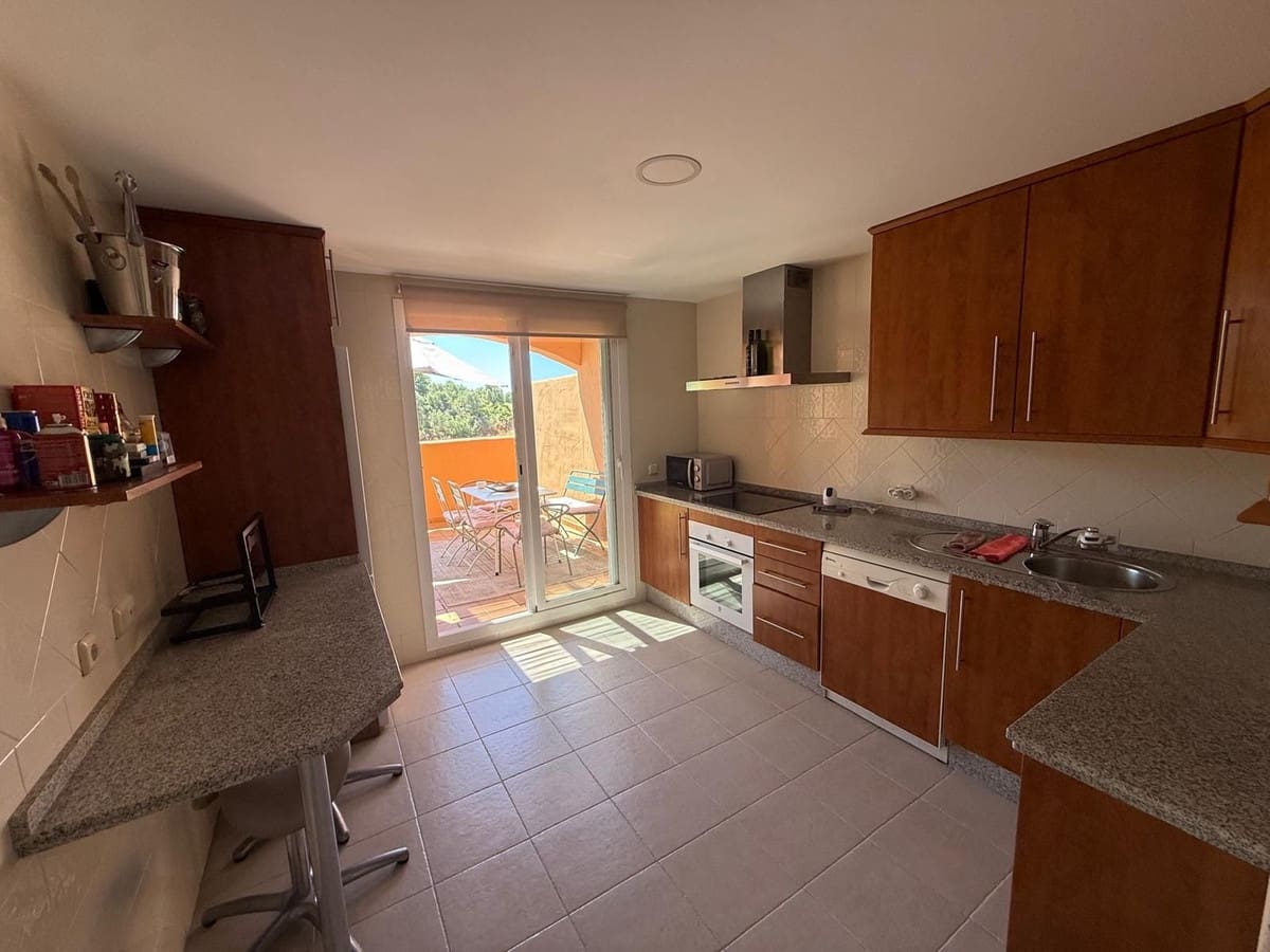2 bedroom Apartment for sale in Marbella with pool garage - € 539,000 (Ref: 10122666)