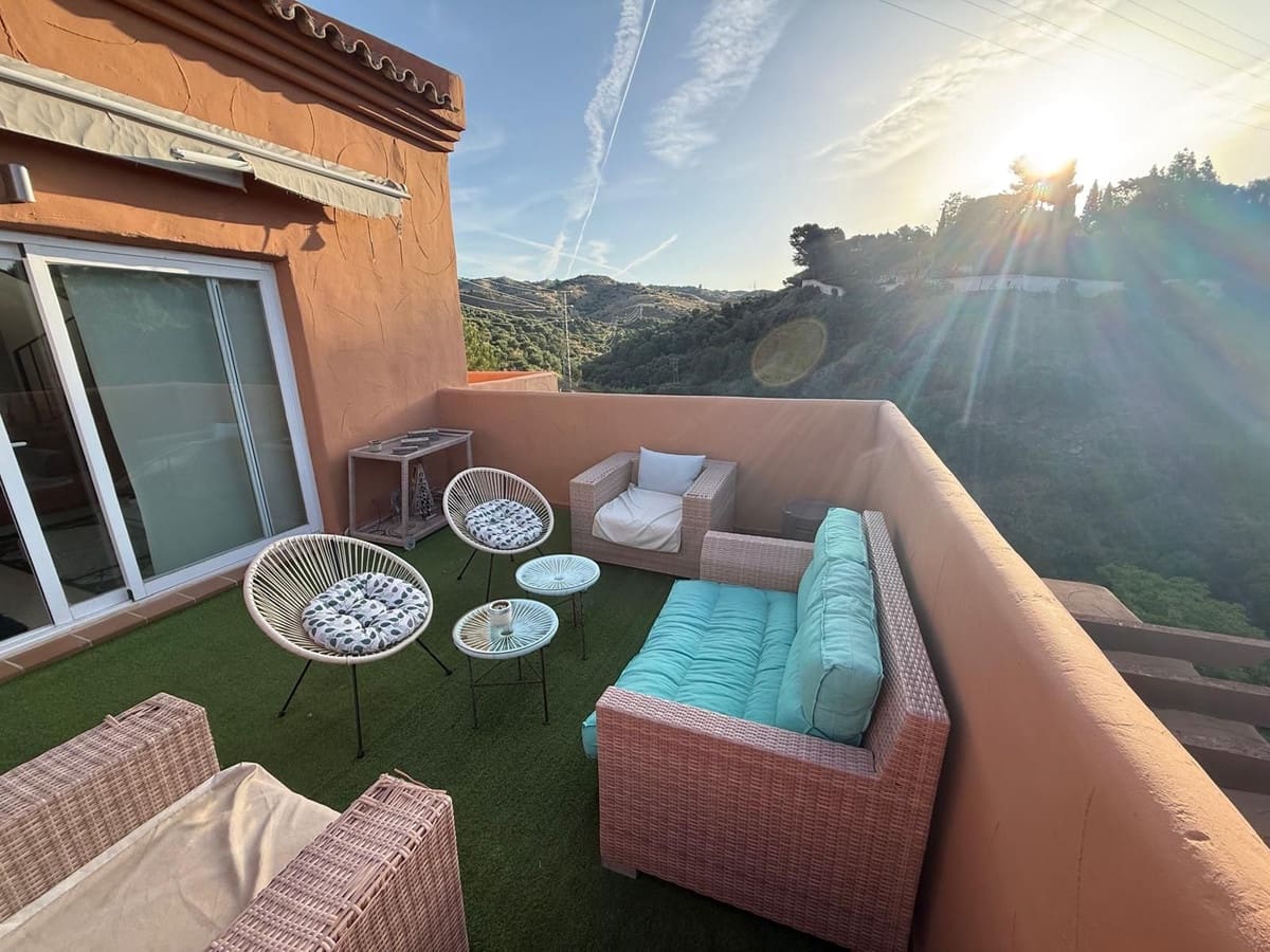 2 bedroom Apartment for sale in Marbella with pool garage - € 539,000 (Ref: 10122666)