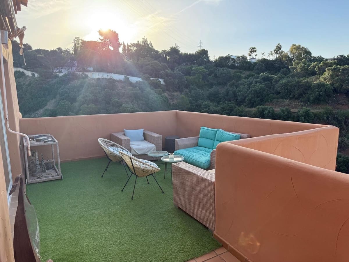 2 bedroom Apartment for sale in Marbella with pool garage - € 539,000 (Ref: 10122666)