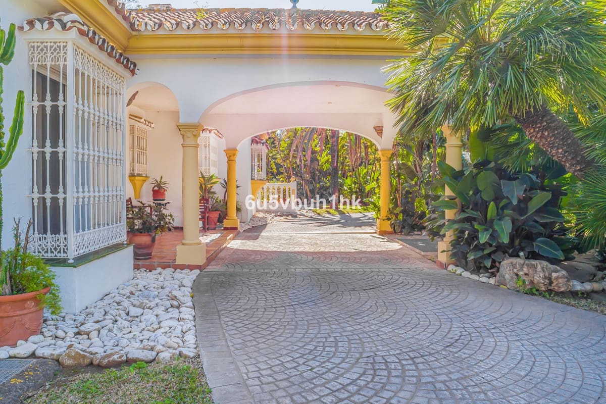 8 Zimmer Villa zu verkaufen in Mijas mit Pool Garage - 4.250.000 € (Ref: 10122692)