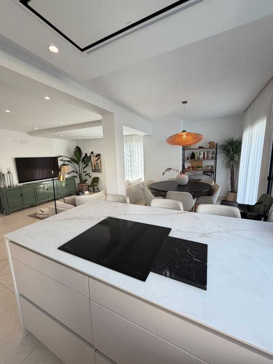 5 sovrum Villa till salu i Arroyo de la Miel med pool - 1 275 000 € (Ref: 10122697)