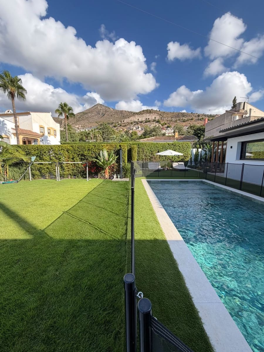 5 sovrum Villa till salu i Arroyo de la Miel med pool - 1 275 000 € (Ref: 10122697)