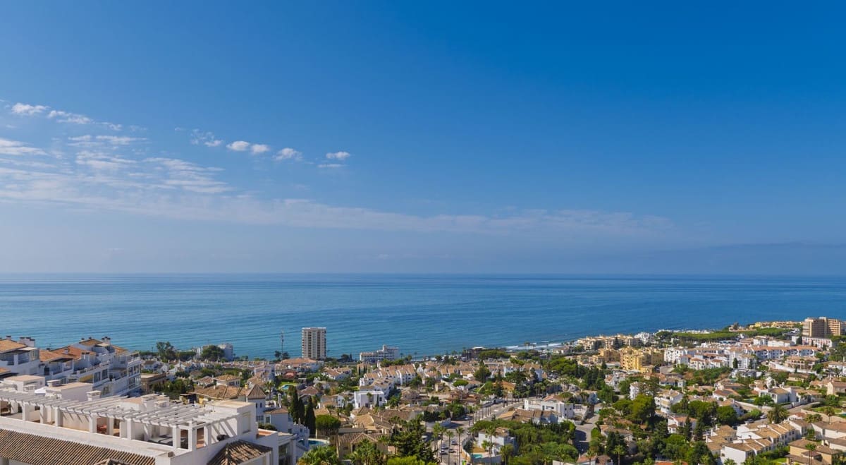 3 slaapkamer Appartement te koop in Riviera del Sol met zwembad - € 545.000 (Ref: 10122700)