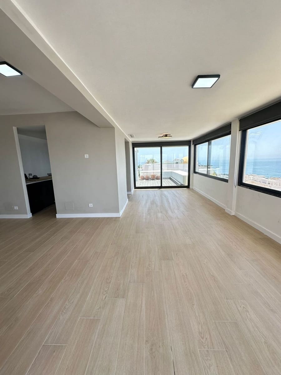 3 slaapkamer Appartement te koop in Riviera del Sol met zwembad - € 545.000 (Ref: 10122700)