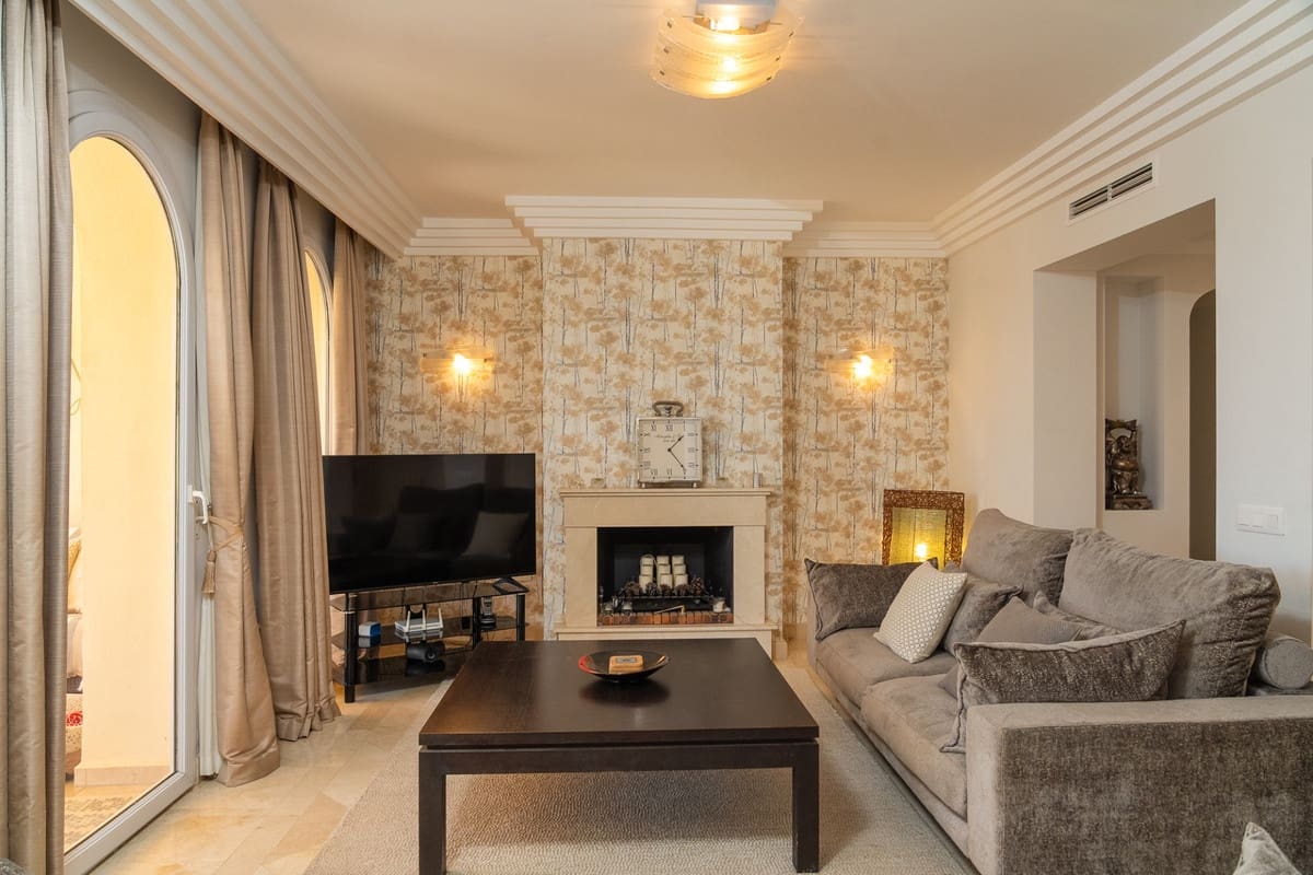 3 quarto Apartamento para venda em Casares com piscina garagem - 950 000 € (Ref: 10122704)