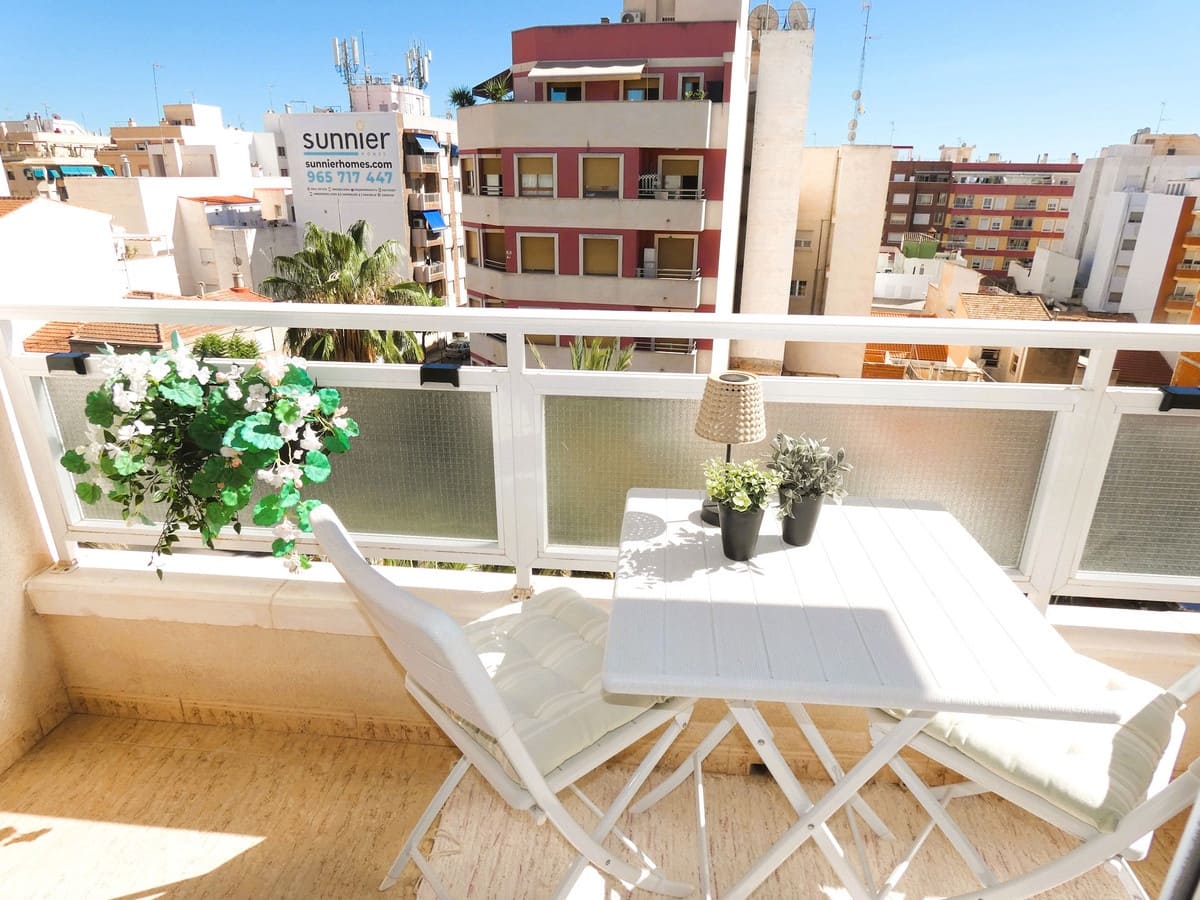 3 makuuhuone Huoneisto myytävänä paikassa Torrevieja - 199 000 € (Ref: 10122713)