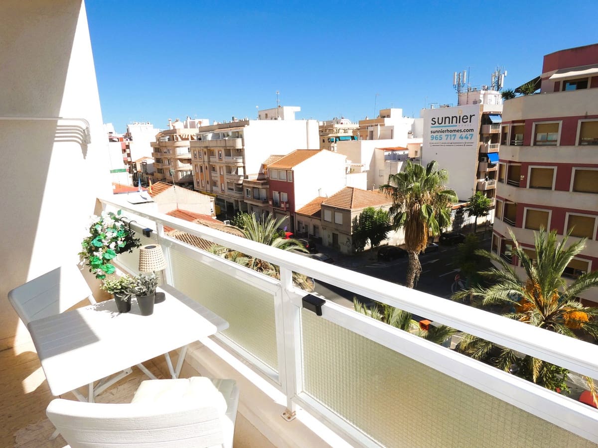 3 makuuhuone Huoneisto myytävänä paikassa Torrevieja - 199 000 € (Ref: 10122713)