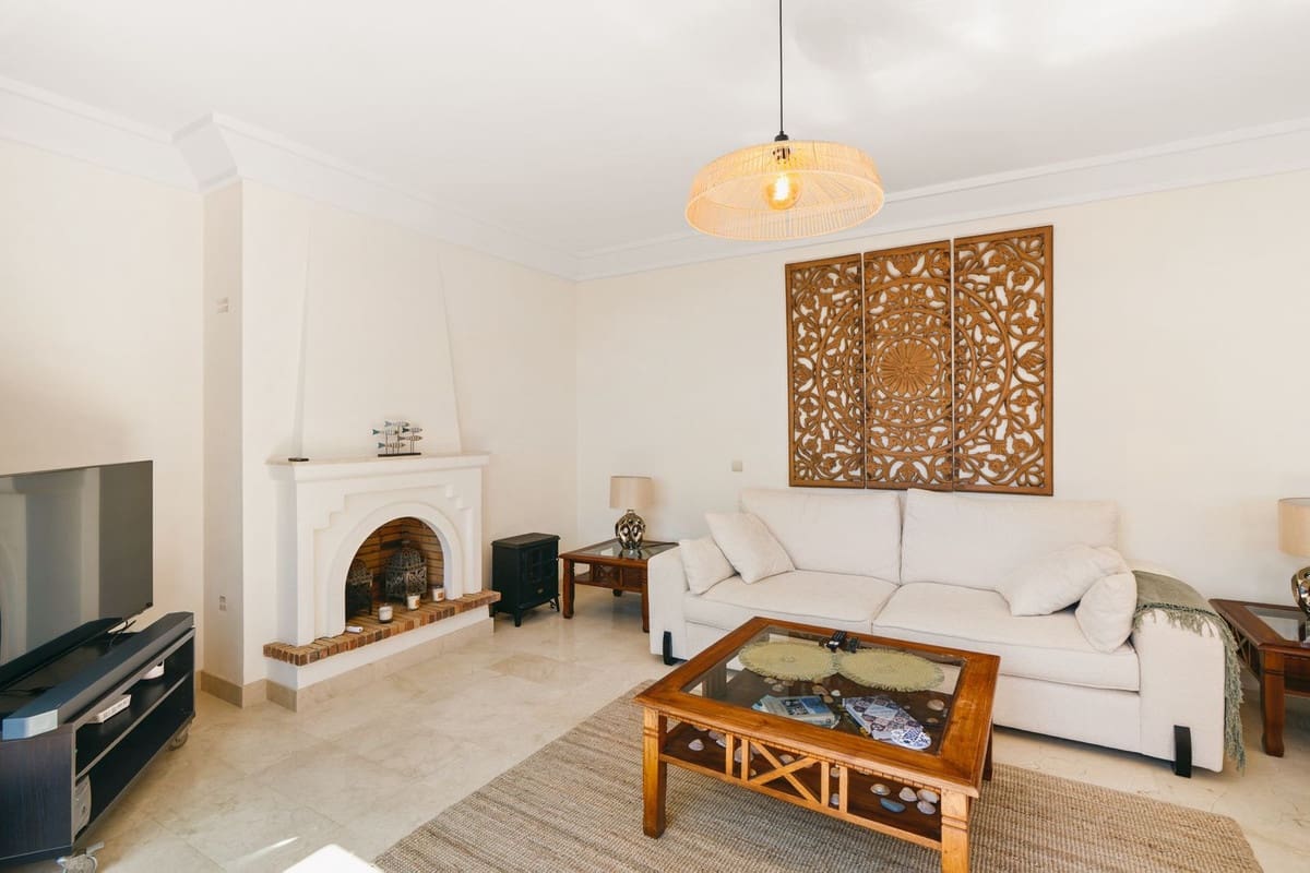 3 sovrum Lägenhet till salu i Calahonda med pool - 595 000 € (Ref: 10122726)