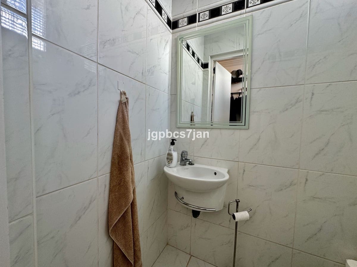 2 sovrum Hus till salu i Benalmadena med pool garage - 349 990 € (Ref: 10122732)