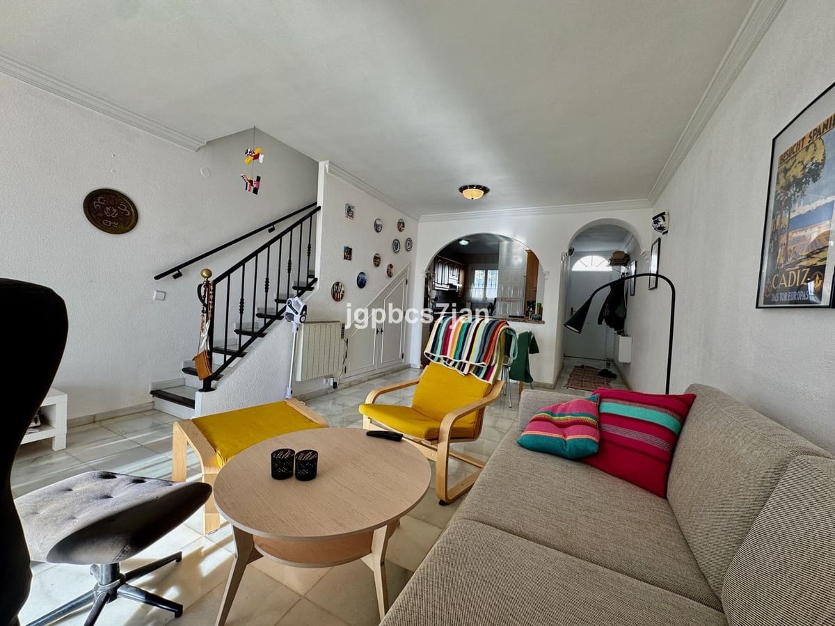 2 sovrum Hus till salu i Benalmadena med pool garage - 349 990 € (Ref: 10122732)