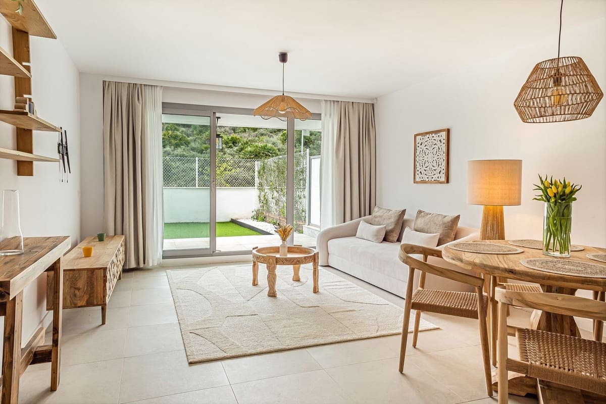 2 soverom Leilighet til salgs i Mijas Costa med svømmebasseng garasje - € 465 000 (Ref: 10122735)