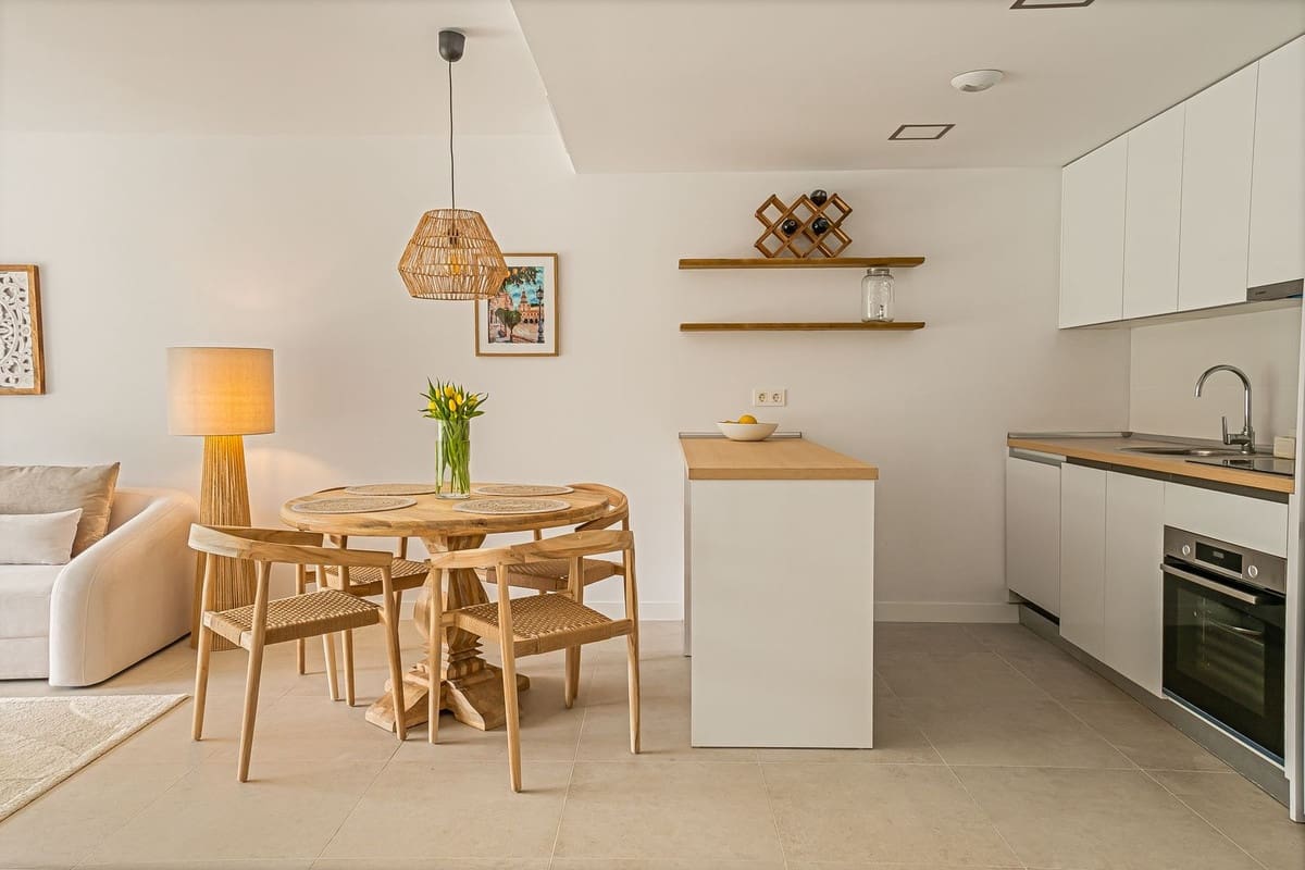 2 soverom Leilighet til salgs i Mijas Costa med svømmebasseng garasje - € 465 000 (Ref: 10122735)