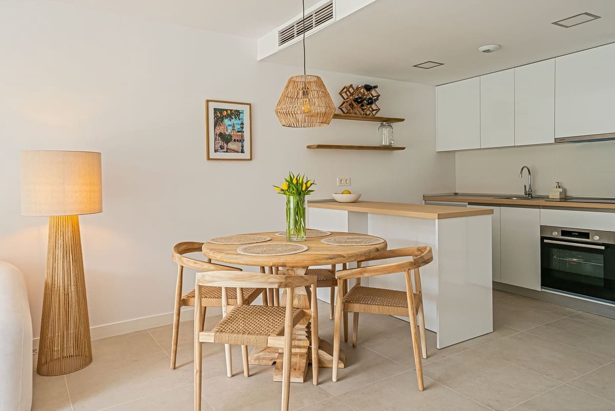 2 soverom Leilighet til salgs i Mijas Costa med svømmebasseng garasje - € 465 000 (Ref: 10122735)