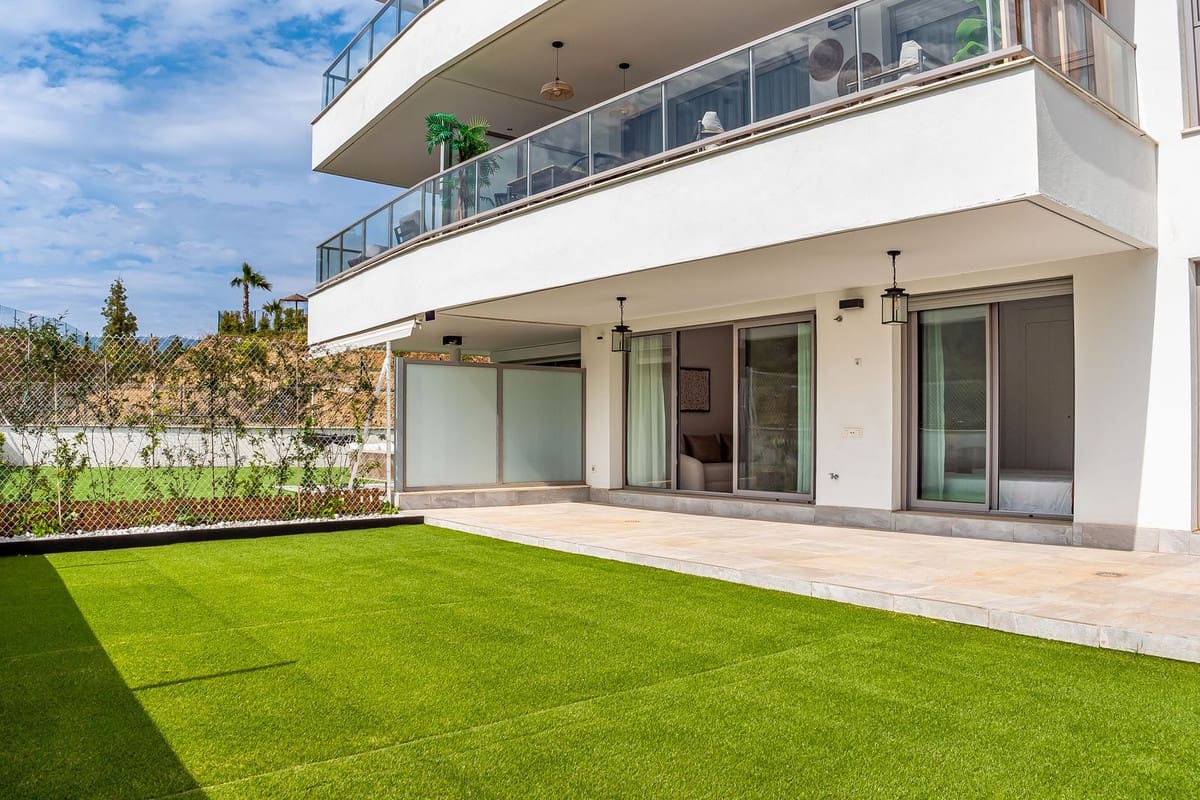 2 soverom Leilighet til salgs i Mijas Costa med svømmebasseng garasje - € 465 000 (Ref: 10122735)