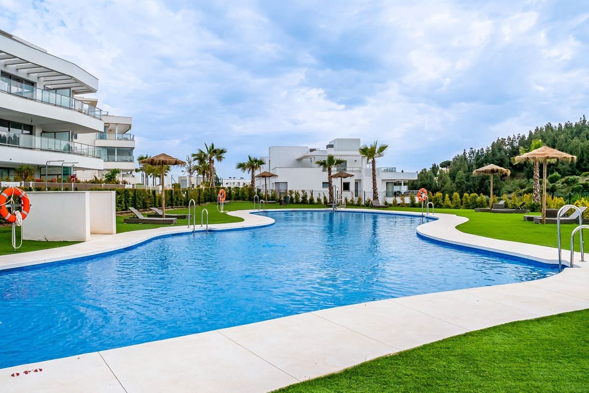 2 soverom Leilighet til salgs i Mijas Costa med svømmebasseng garasje - € 465 000 (Ref: 10122735)
