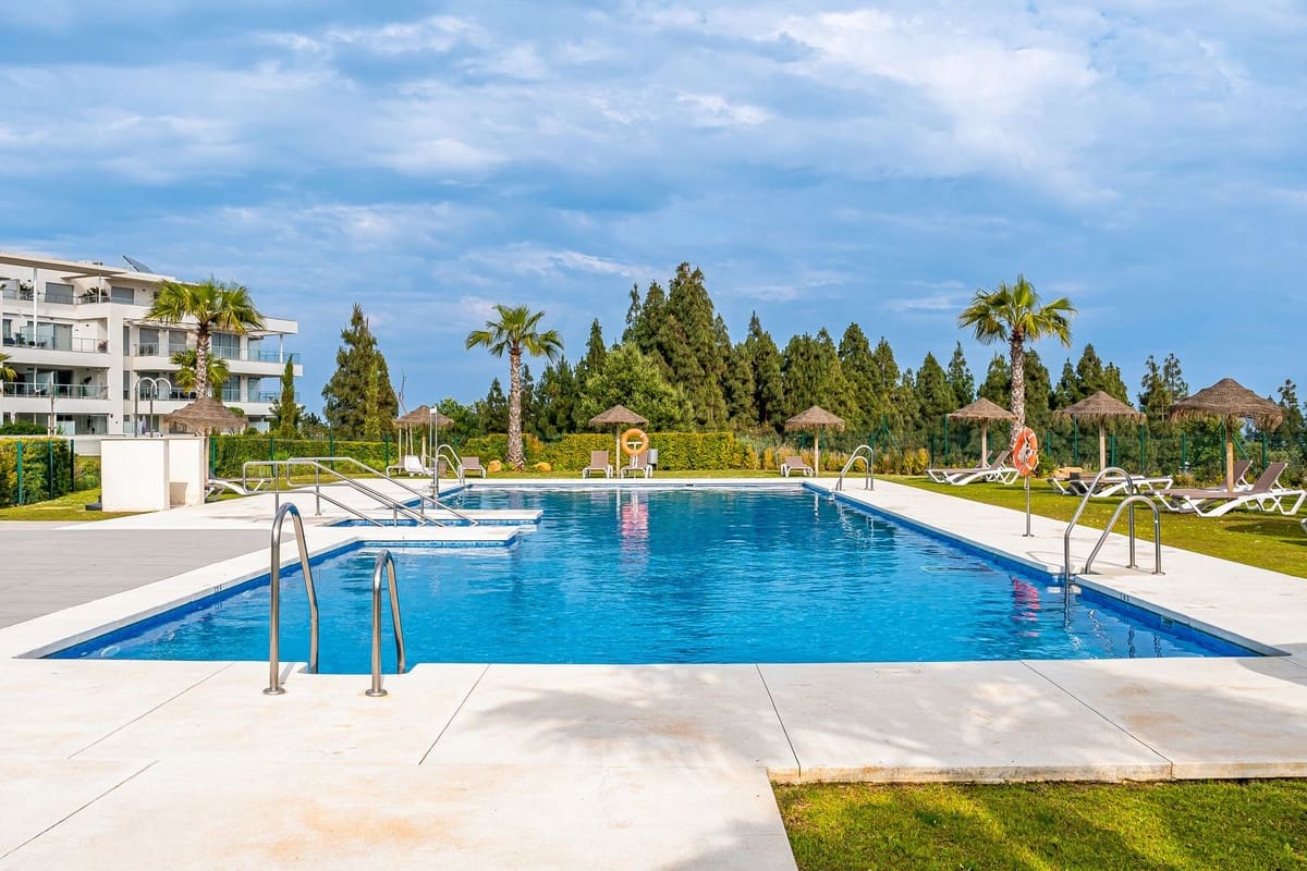 2 soverom Leilighet til salgs i Mijas Costa med svømmebasseng garasje - € 465 000 (Ref: 10122735)