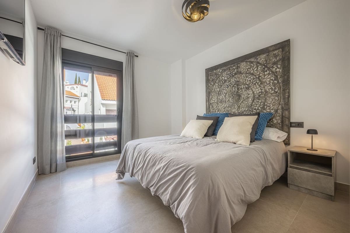 3 chambre Appartement à vendre à Nueva Andalucia avec piscine garage - 785 000 € (Ref: 10122744)