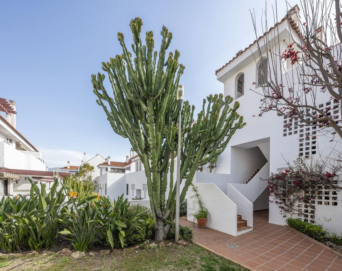 3 chambre Appartement à vendre à Nueva Andalucia avec piscine garage - 785 000 € (Ref: 10122744)