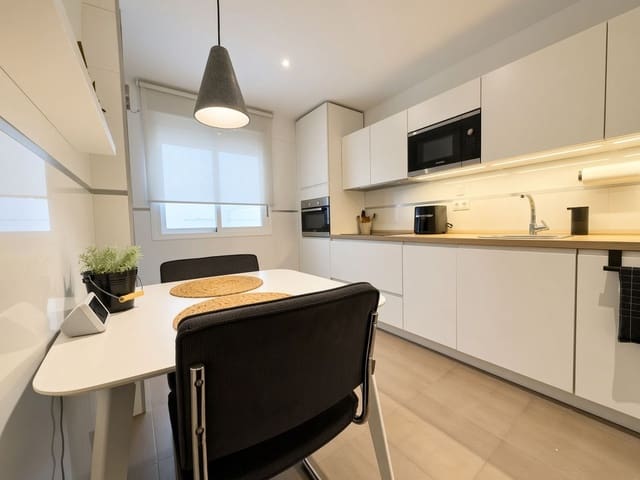 3 sypialnia Apartament na sprzedaż w Playa Bajadilla - Puertos, Marbella - 620 000 € (Ref: 10122748)