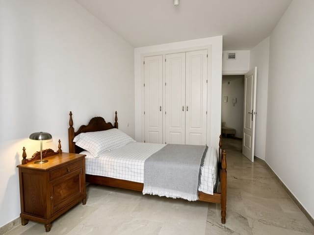 3 sypialnia Apartament na sprzedaż w Playa Bajadilla - Puertos, Marbella - 620 000 € (Ref: 10122748)