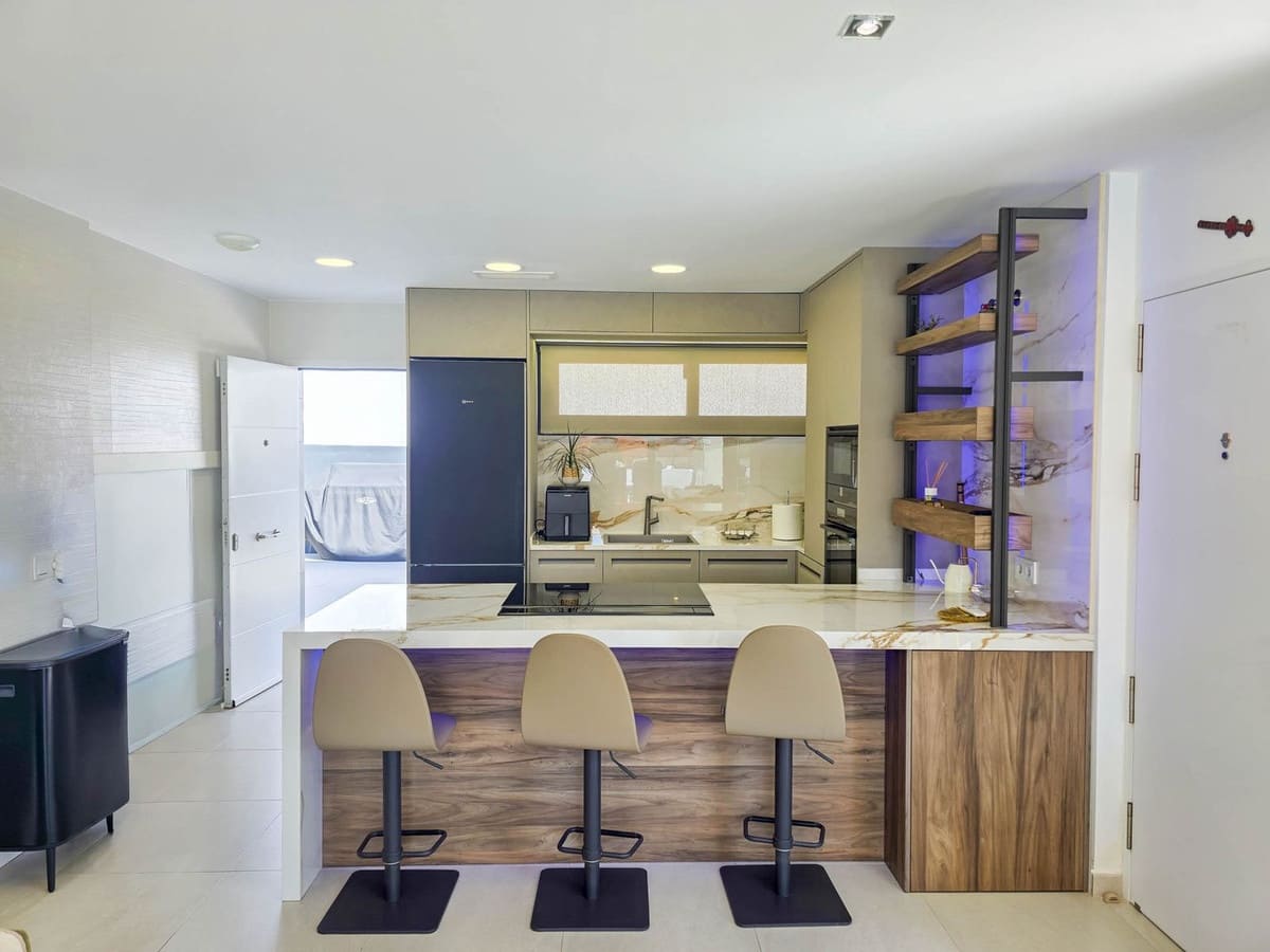 Chalet de 3 habitaciones en Manilva en venta con piscina garaje - 1.250.000 € (Ref: 10122753)