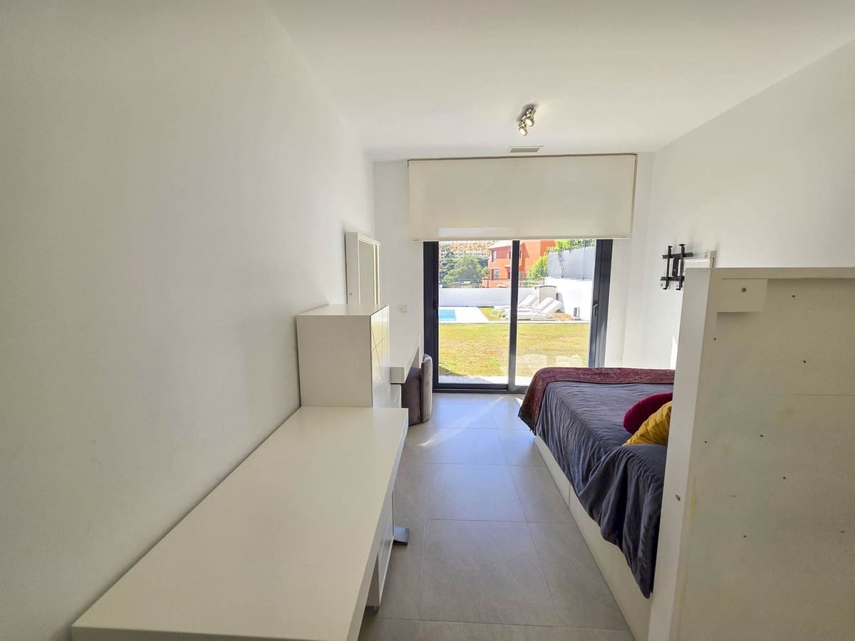 Chalet de 3 habitaciones en Manilva en venta con piscina garaje - 1.250.000 € (Ref: 10122753)