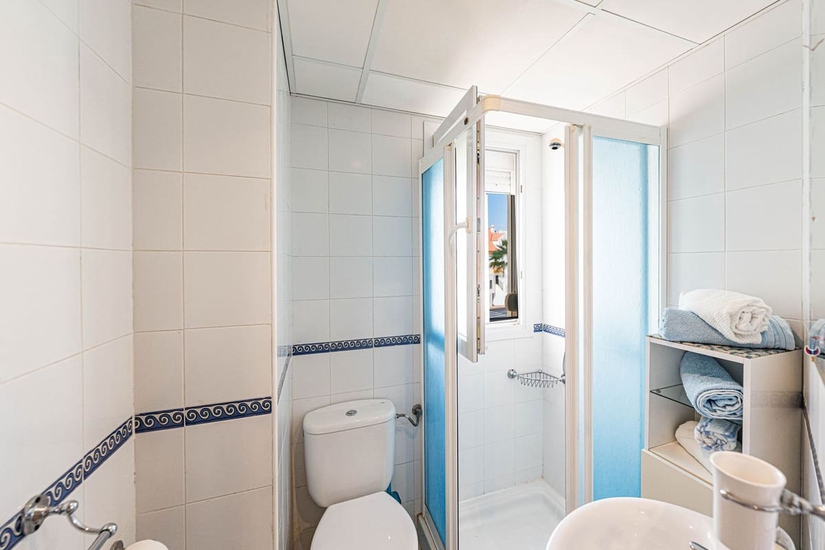 3 bedroom Apartment for sale in Estepona with pool garage - € 385,000 (Ref: 10122758)