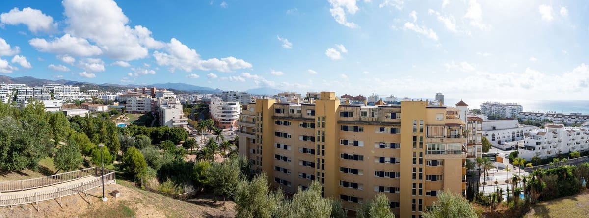 3 bedroom Apartment for sale in Estepona with pool garage - € 385,000 (Ref: 10122758)