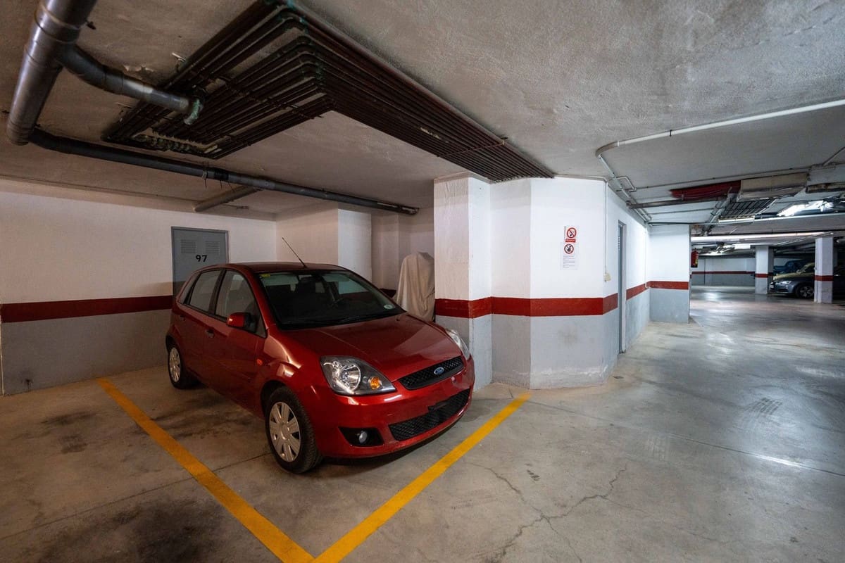3 bedroom Apartment for sale in Estepona with pool garage - € 385,000 (Ref: 10122758)