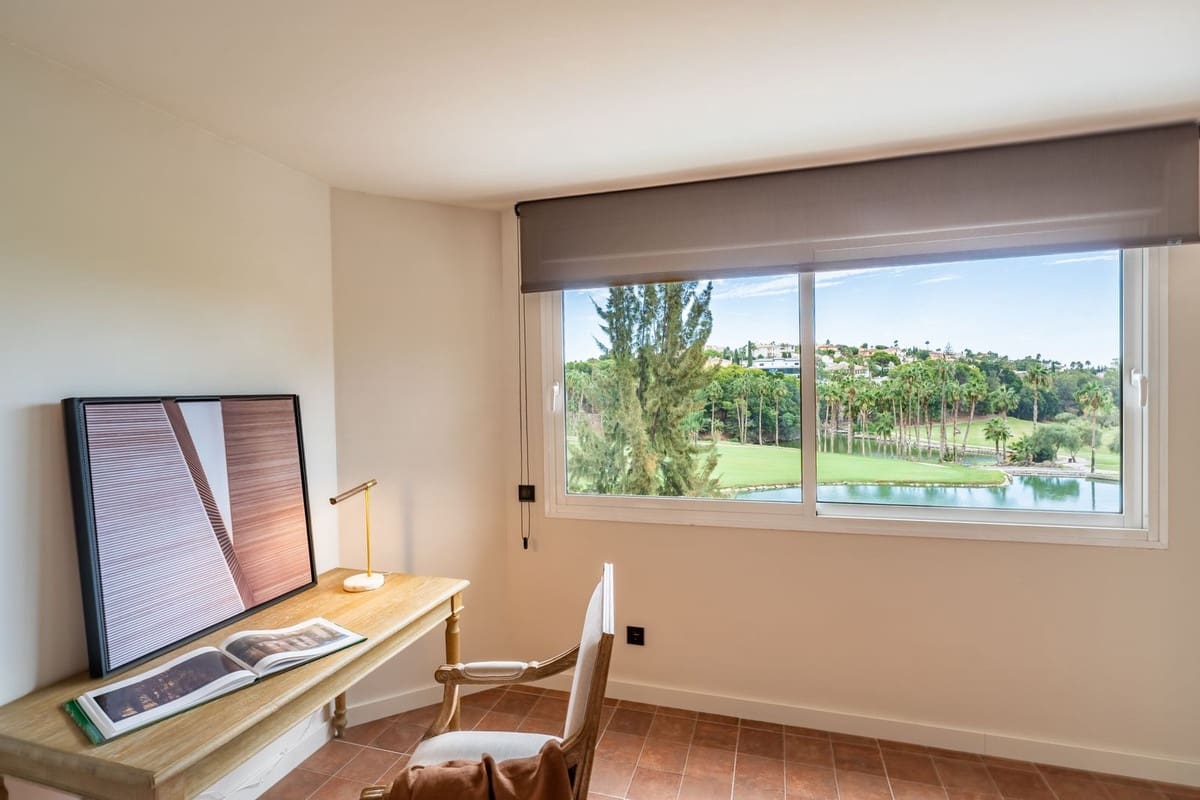 3 bedroom Villa for sale in Benalmadena Costa with pool garage - € 985,000 (Ref: 10122764)