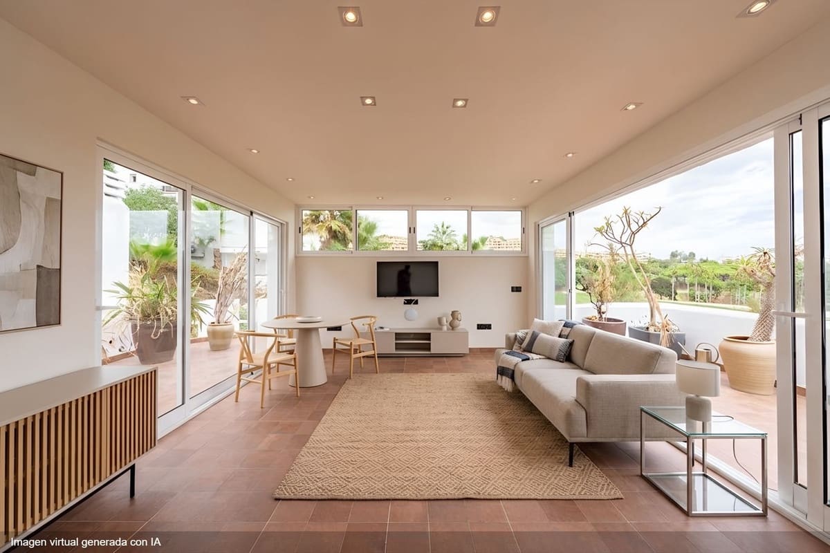 3 bedroom Villa for sale in Benalmadena Costa with pool garage - € 985,000 (Ref: 10122764)