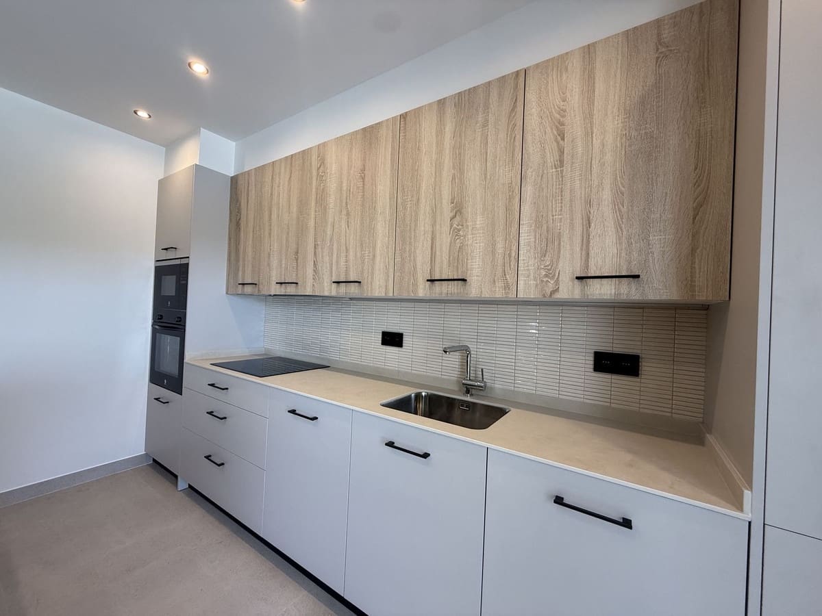 3 bedroom Villa for sale in Benalmadena Costa with pool garage - € 985,000 (Ref: 10122764)