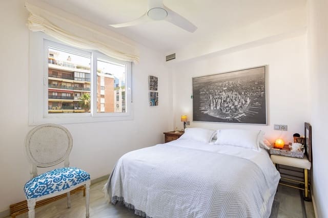 2 sovrum Lägenhet till salu i Playa de Fontanilla, Marbella med garage - 595 000 € (Ref: 10122772)
