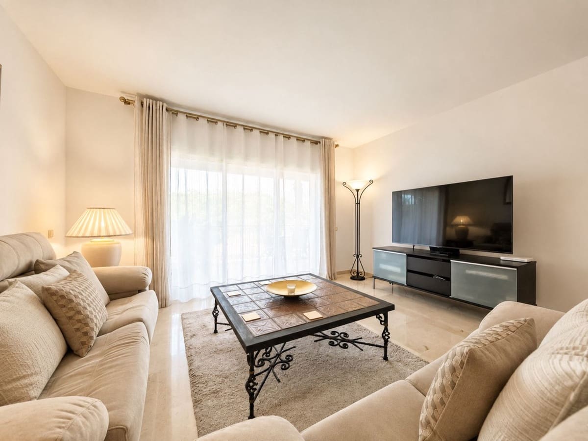 2 sypialnia Apartament na sprzedaż w Rio Real z basenem garażem - 590 000 € (Ref: 10122778)