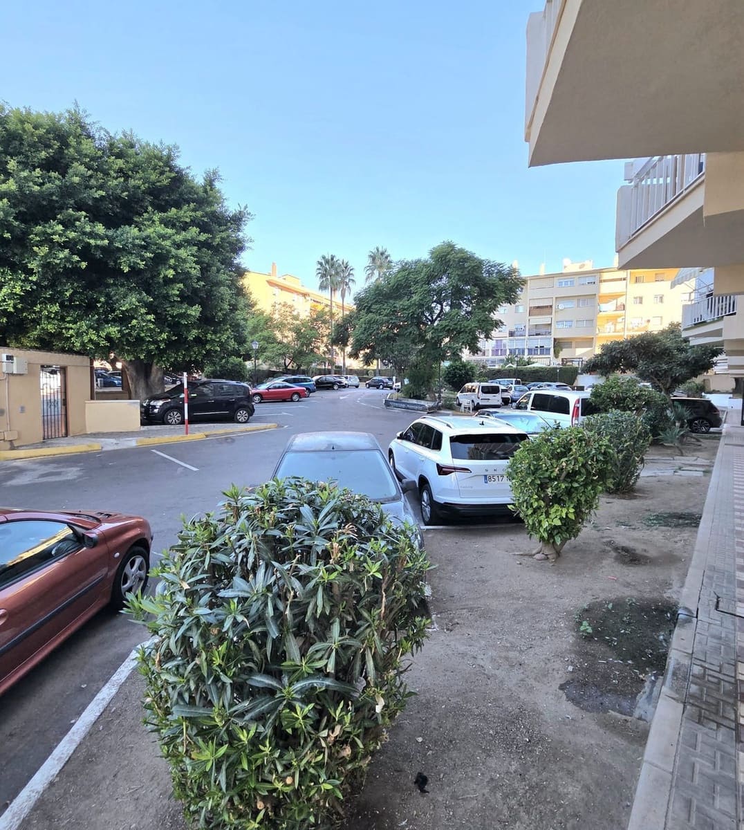 2 soveværelse Lejlighed til salg i Benalmadena med swimmingpool - € 239.900 (Ref: 10122782)