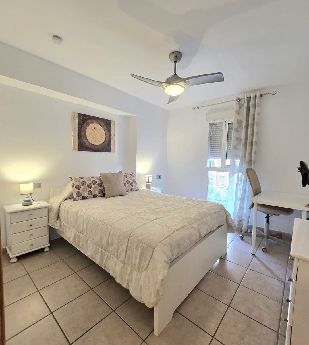 2 soveværelse Lejlighed til salg i Benalmadena med swimmingpool - € 239.900 (Ref: 10122782)