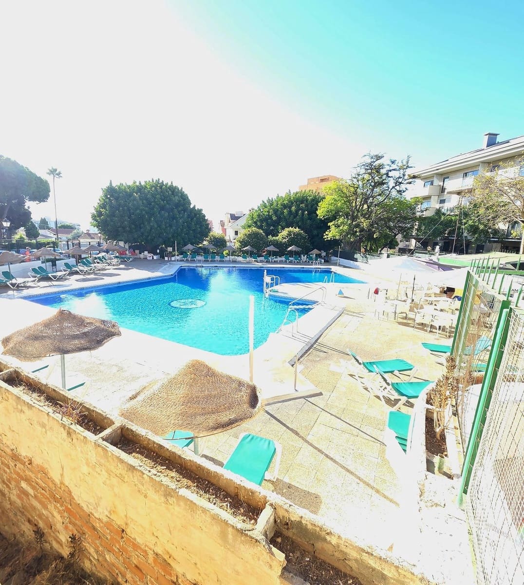 2 soveværelse Lejlighed til salg i Benalmadena med swimmingpool - € 239.900 (Ref: 10122782)
