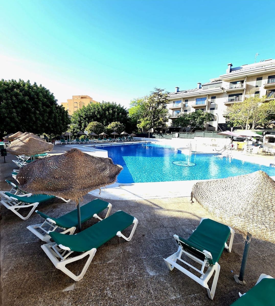 2 soveværelse Lejlighed til salg i Benalmadena med swimmingpool - € 239.900 (Ref: 10122782)
