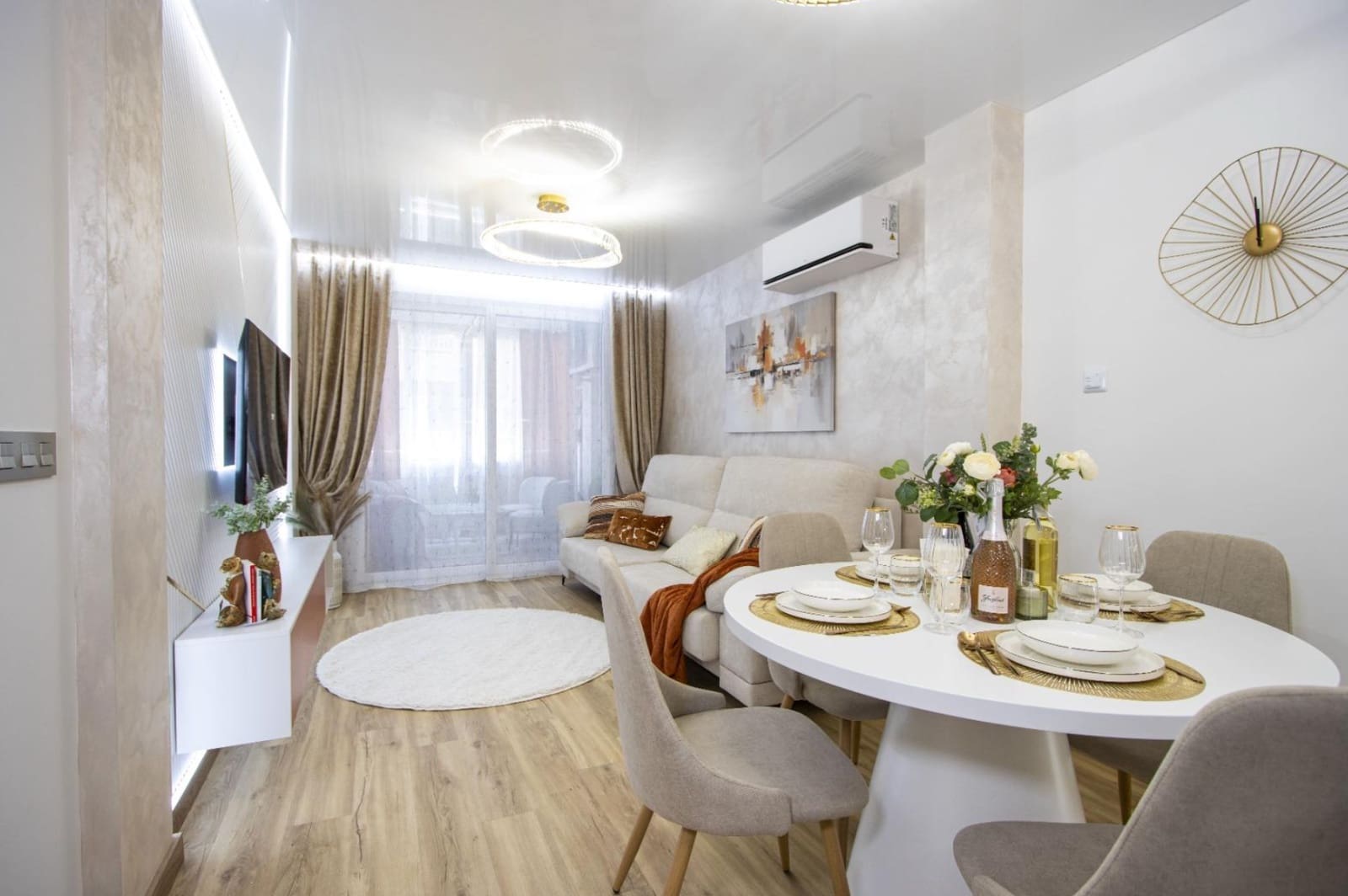 2 makuuhuone Huoneisto myytävänä paikassa Torrevieja mukana uima-altaan - 198 800 € (Ref: 10122783)