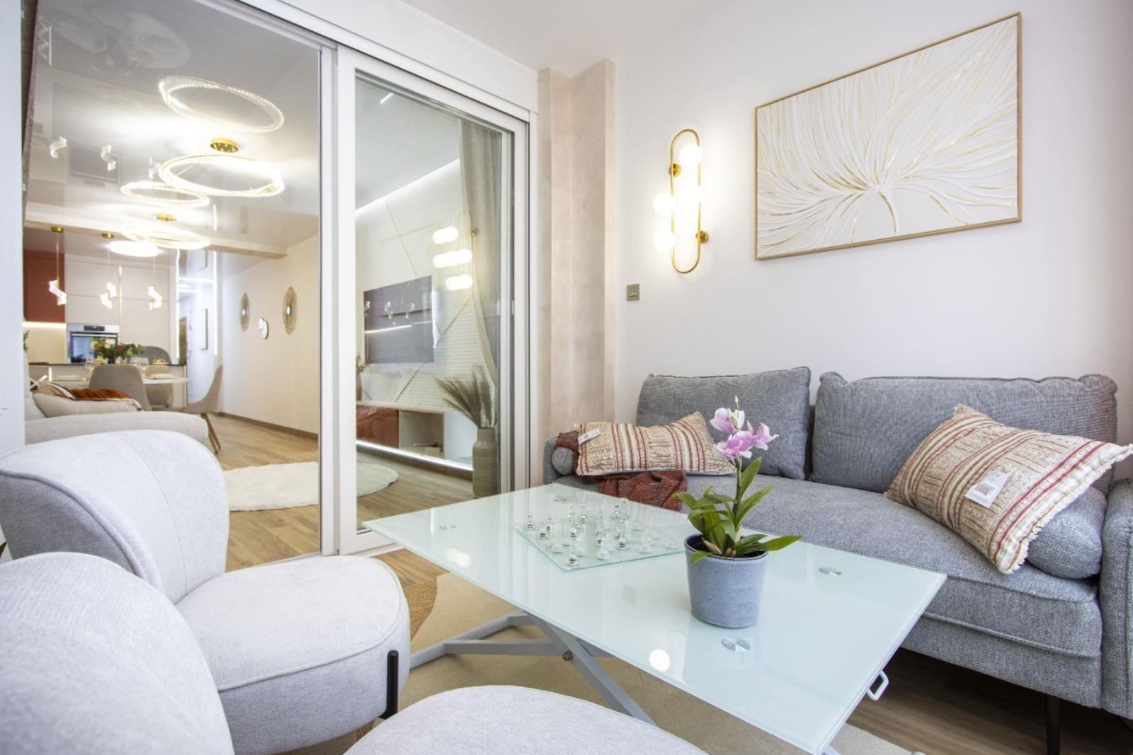 2 makuuhuone Huoneisto myytävänä paikassa Torrevieja mukana uima-altaan - 198 800 € (Ref: 10122783)