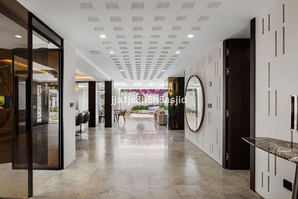 4 quarto Moradia para venda em Marbella com piscina garagem - 15 900 000 € (Ref: 10122852)